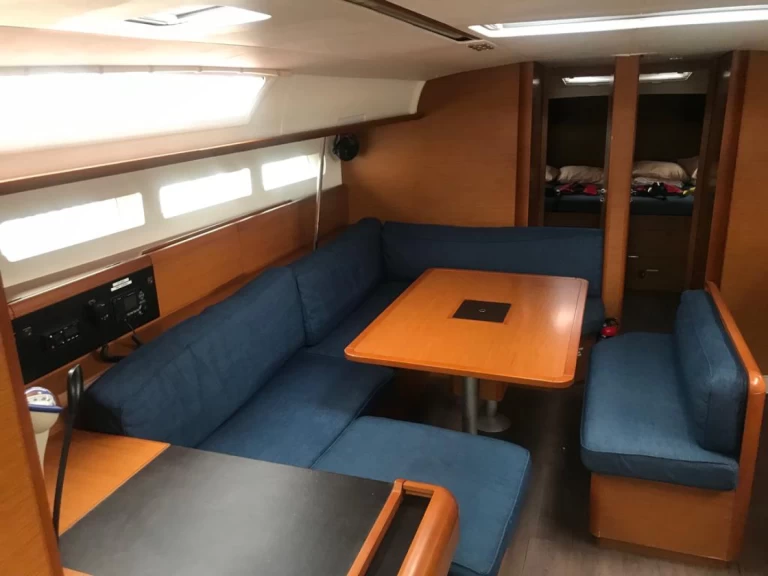 Bootverhuur Jeanneau Sun Odyssey 519 in Palma de Mallorca via SamBoat