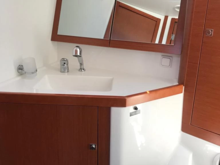 Huur een Bénéteau Oceanis 45 in Palma de Mallorca