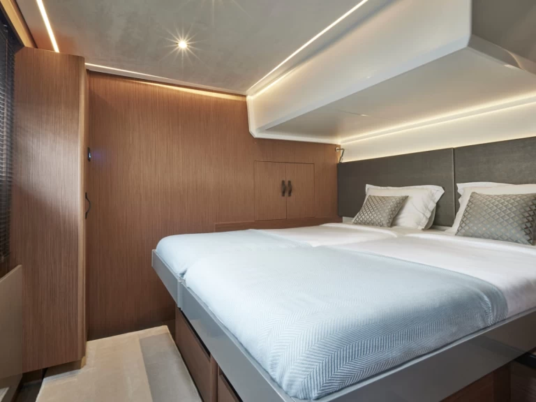 Huur Motorboot met of zonder schipper Prestige in Dubrovnik