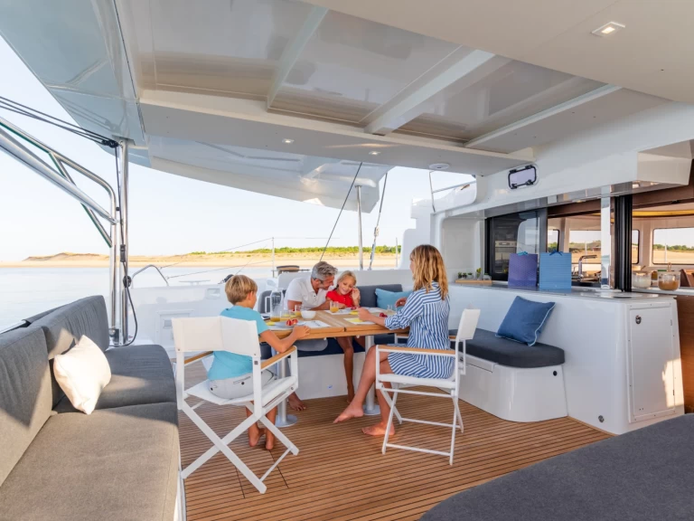 Catamaran te huur in Olbia voor de beste prijs