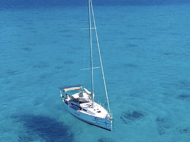 Bootverhuur Uturoa goedkoop Dufour 405 Grand Large