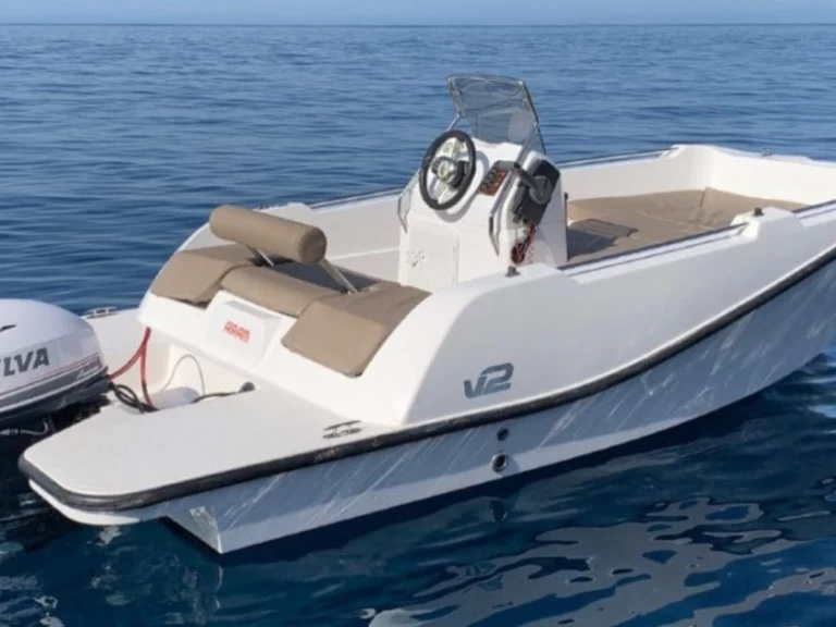 V2 BOATS 5.0 SPORT te huur van particulier of professional in Torrevieja