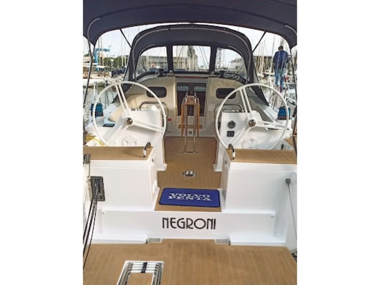 Bootverhuur Elan Impression 40.1 in Ibiza Town via SamBoat