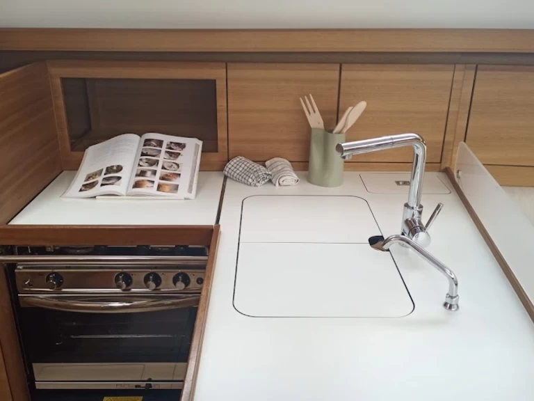 Huur Zeilboot met of zonder schipper Elan in Ibiza Town