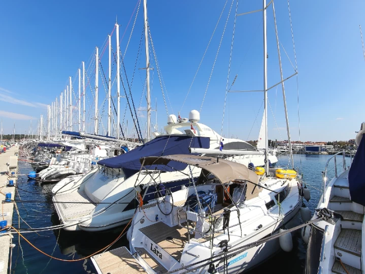 Bootverhuur Bavaria Cruiser 34 in Zadar via SamBoat