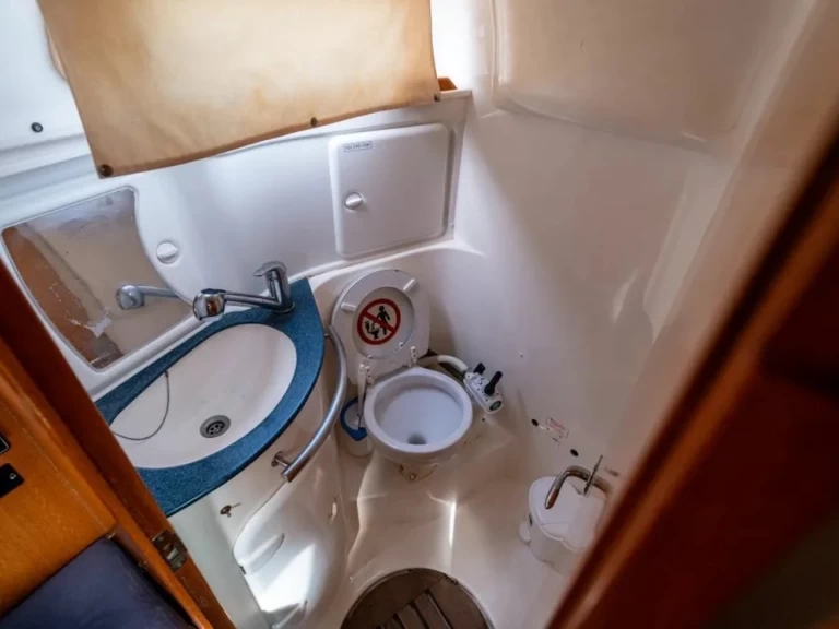 Huur een Bavaria Bavaria 30 Cruiser in Pálairos