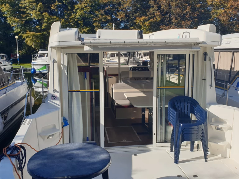 Huur een Nicols Yacht Nicols Sedan 1160 in Lübz