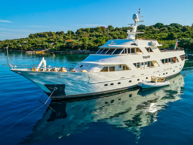 Huur een Benetti Benetti Classic 115 in Trogir