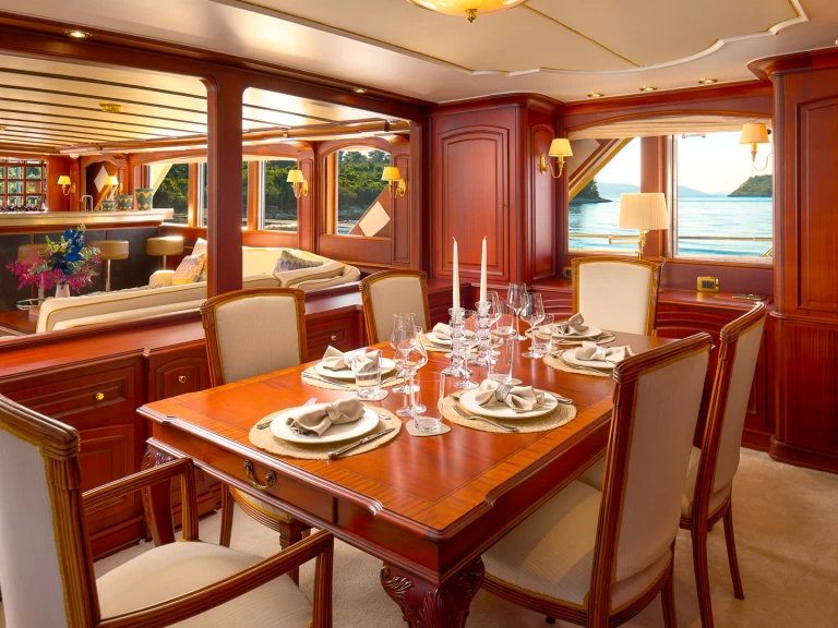 Verhuur Jacht in Trogir - Benetti Benetti Classic 115