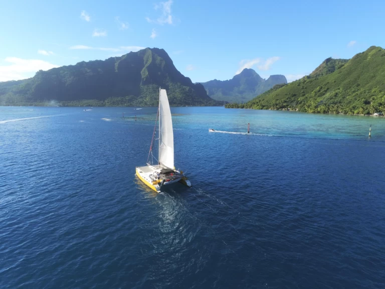 Huur Catamaran met of zonder schipper Outremer in Fare