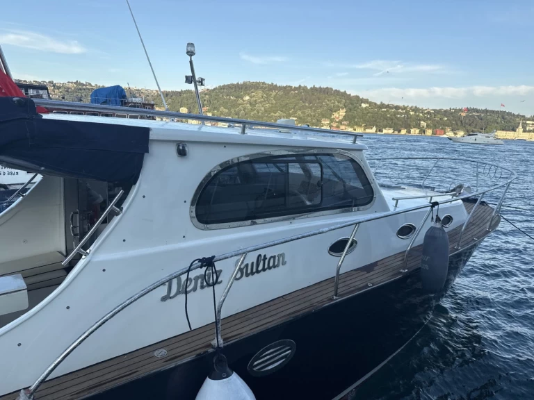 Huur Motorboot met of zonder schipper  in İstanbul