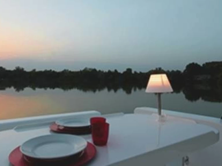 Verhuur Motorboot in Precenicco - Le Boat Minuetto