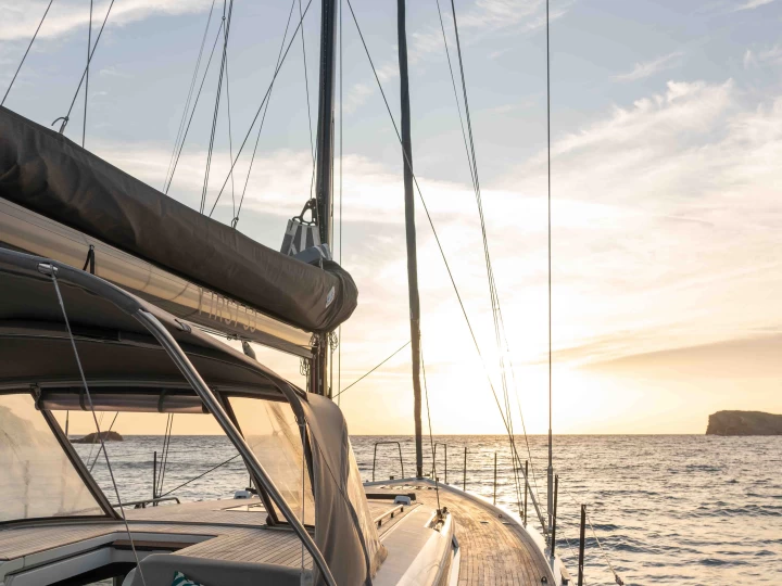 Huur Zeilboot met of zonder schipper Bénéteau in Lávrio