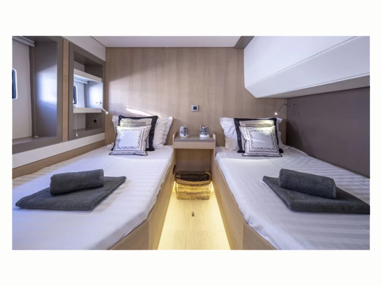 Huur een Bali Bali 5.4 in Álimos