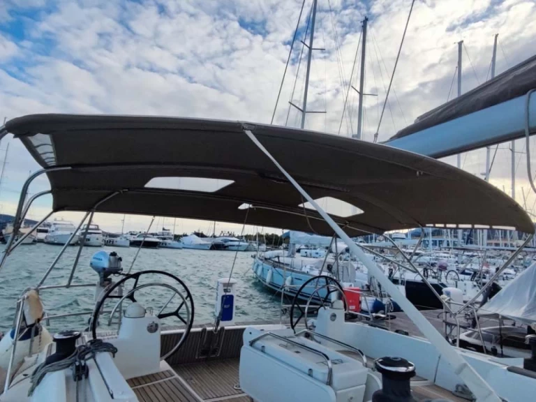 Huur een Jeanneau Sun Odyssey 519 in Lefkáda