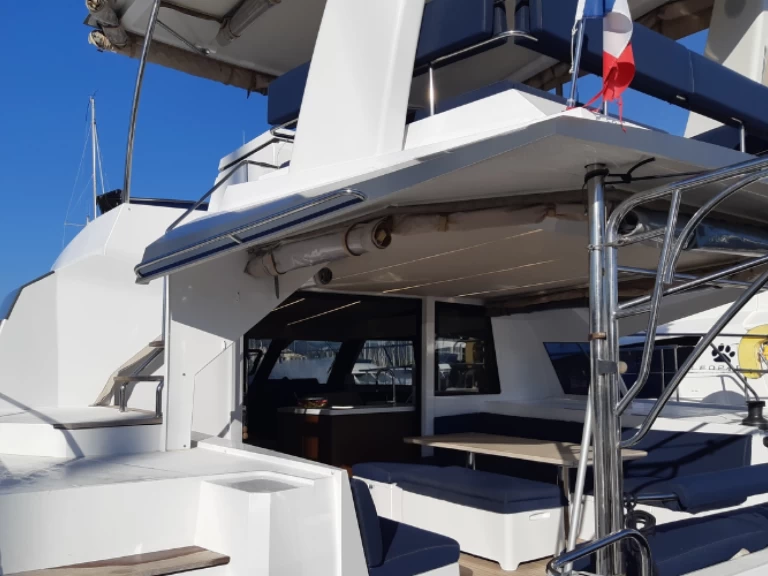 Catamaran te huur in Ajaccio voor de beste prijs
