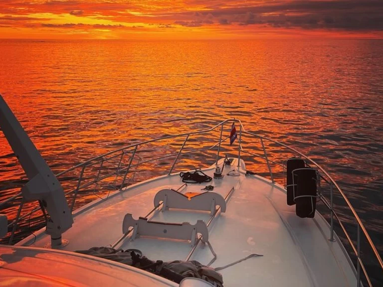 Sea Ray Sea Ray 53 te huur van particulier of professional in Quepos