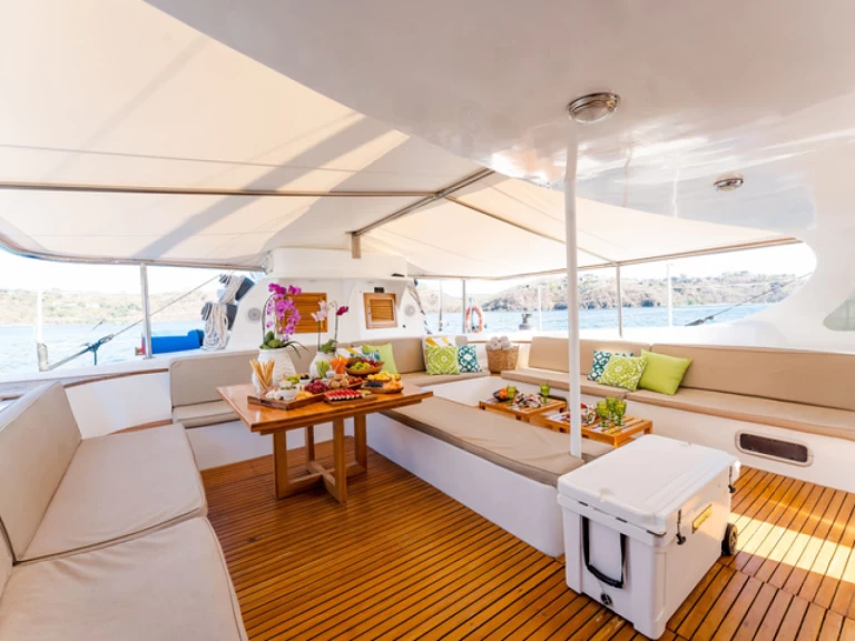 Verhuur Catamaran Aqua Catamaran met vaarbewijs