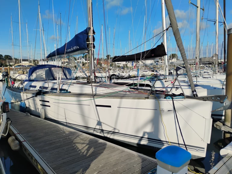 Bootverhuur La Trinité-sur-Mer goedkoop Dufour 40 E Performance