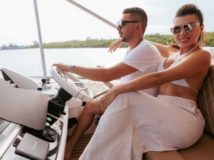 Bootverhuur Miami Beach goedkoop Manhattan 70