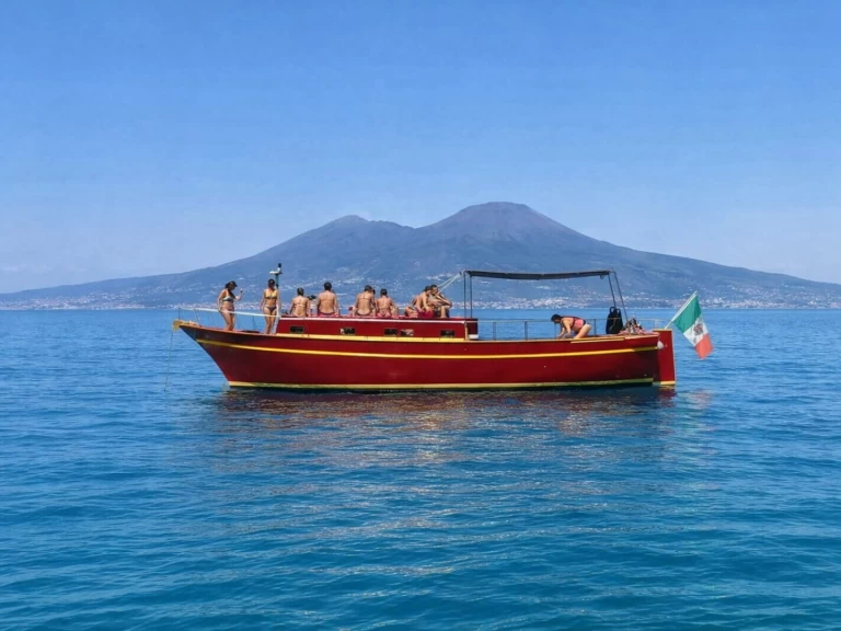Motorboot te huur in Porto di Torre del Greco voor de beste prijs