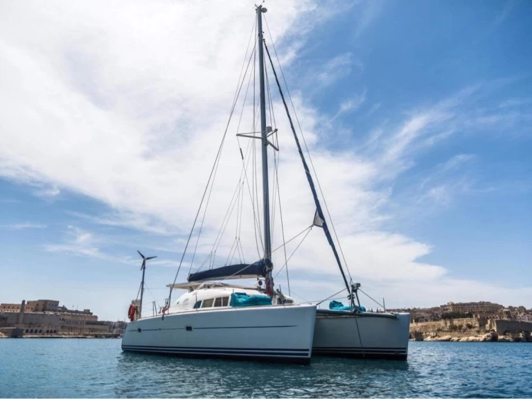 Verhuur Catamaran in Sliema - Lagoon Lagoon 410