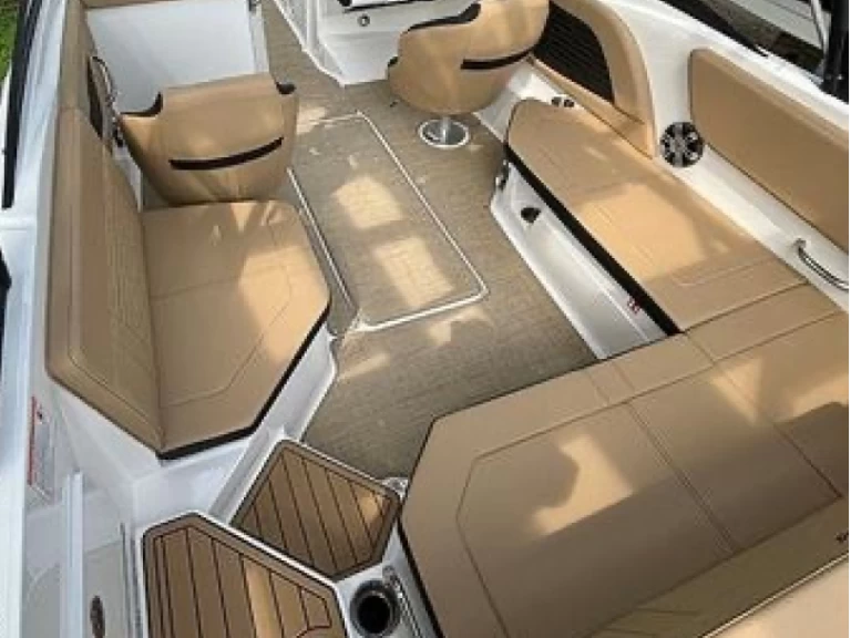 Bootverhuur Sea Ray SPX 230 in Thonon-les-Bains via SamBoat