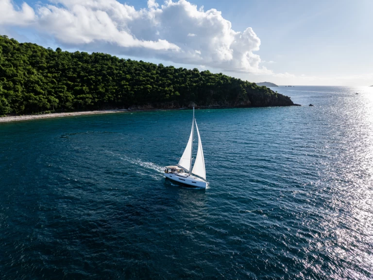 Huur een Jeanneau Sun Odyssey 440 in Road Town