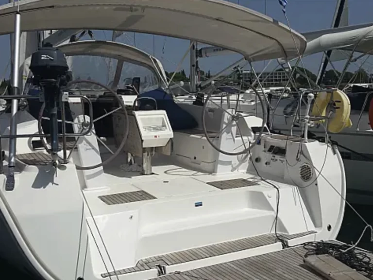 Zeilboot te huur in Sámi voor de beste prijs