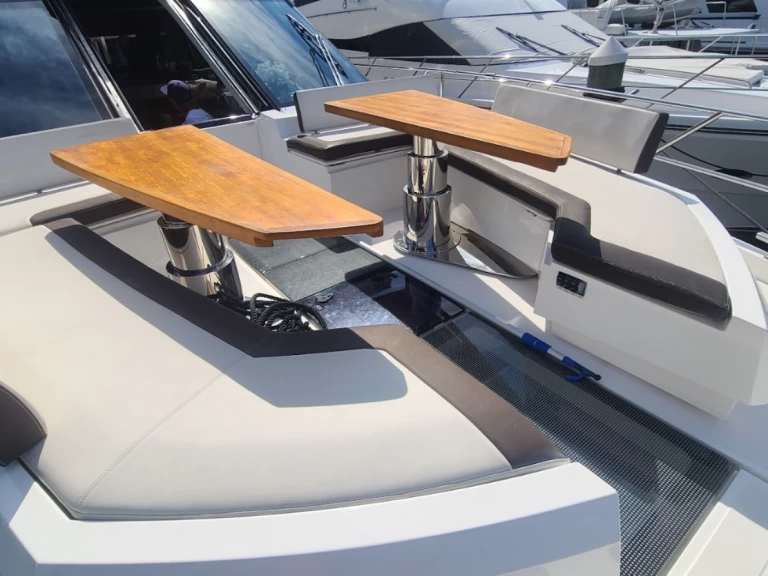 Huur Jacht met of zonder schipper Galeon in Miami Beach