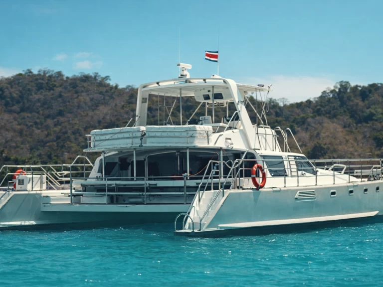 Huur een Twin Cat Twin Cat 73FT in Puntarenas