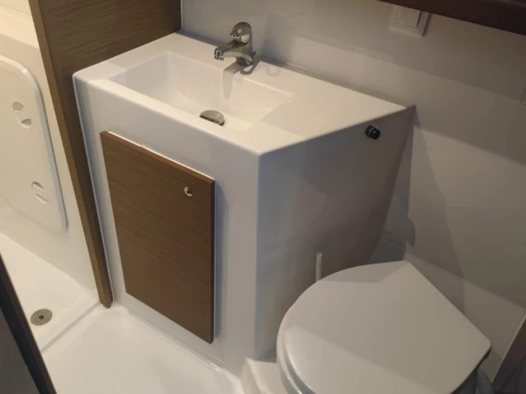 Verhuur Catamaran Lagoon met vaarbewijs