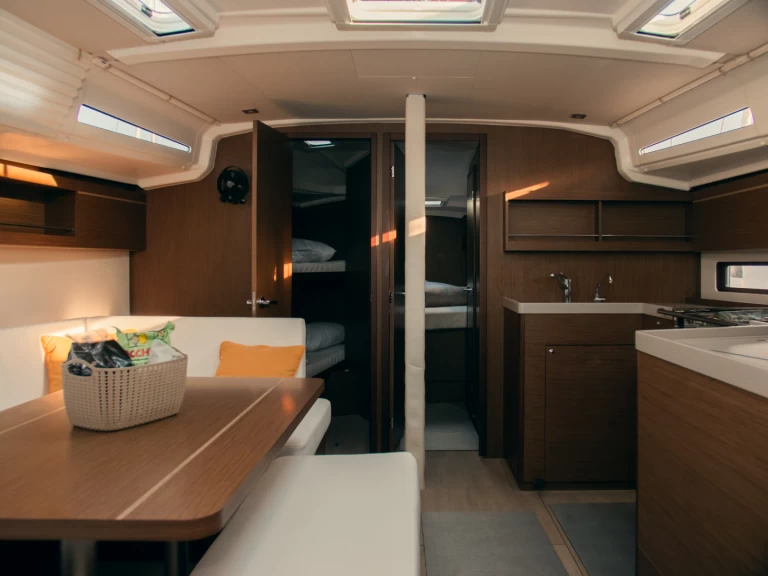 Bootverhuur Bénéteau Oceanis 40.1 in Olbia via SamBoat