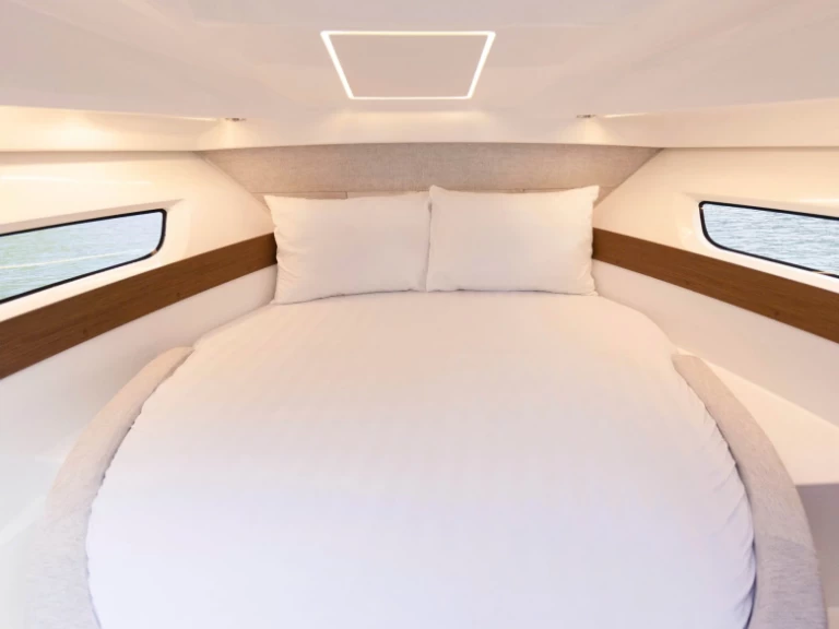 Huur Motorboot met of zonder schipper Jeanneau in Phường Hiệp Bình Chánh