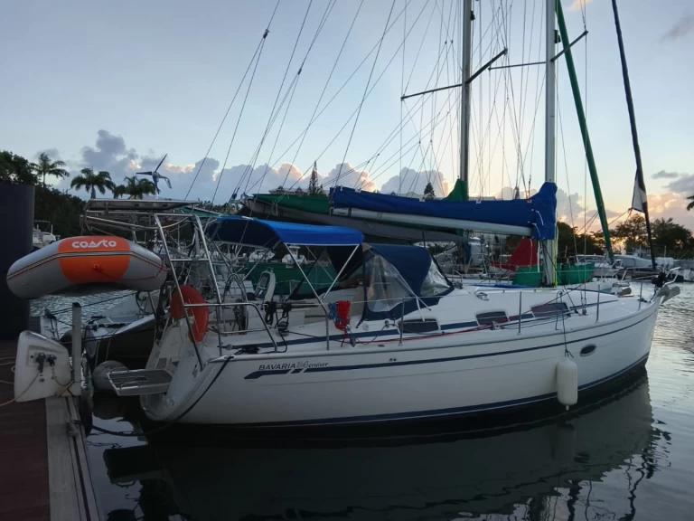 Verhuur Zeilboot in Pointe-à-Pitre - Bavaria 34 cruiser