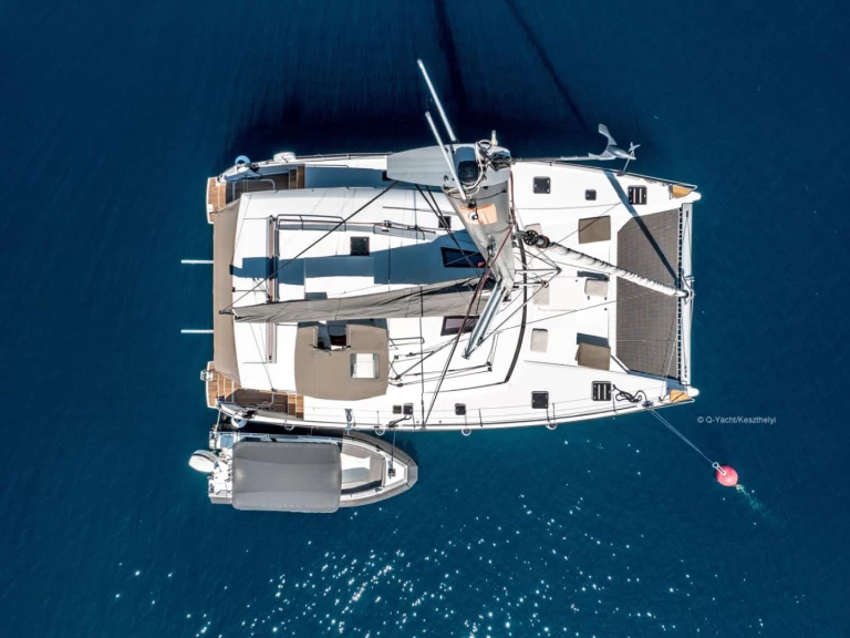 Huur een Fountaine Pajot Saba 50 in Primošten
