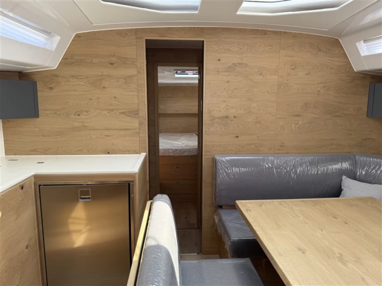 Huur een Elan Impression 45 in Pula