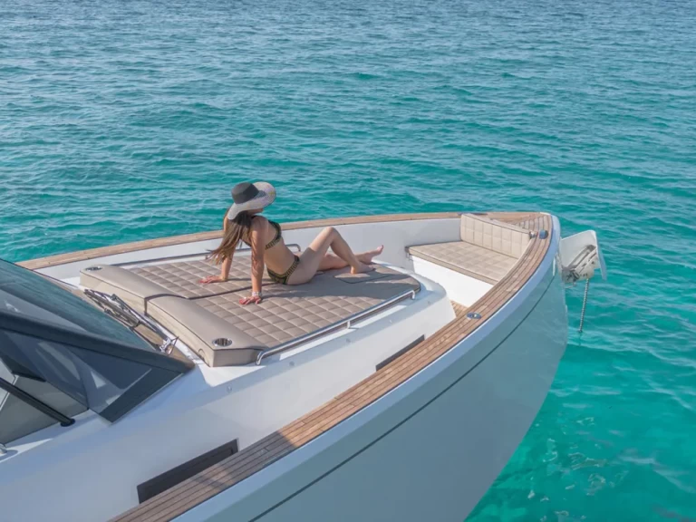 Verhuur Jacht Pardo Yachts met vaarbewijs