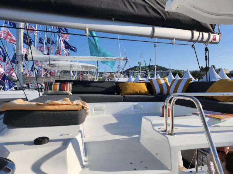 Huur een Lagoon Lagoon 43 in Bas du Fort