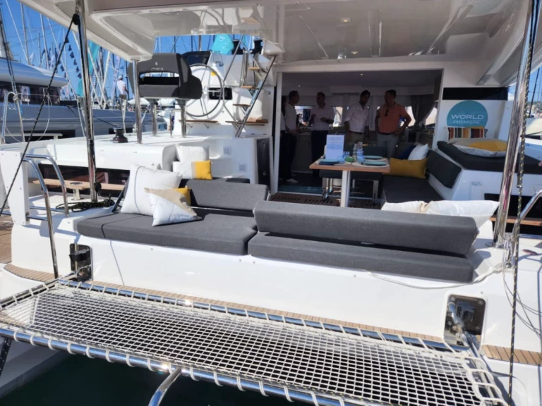 Verhuur Catamaran in Bas du Fort - Lagoon Lagoon 43