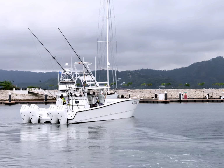 Huur een Freeman Freeman 47FT in Flamingo