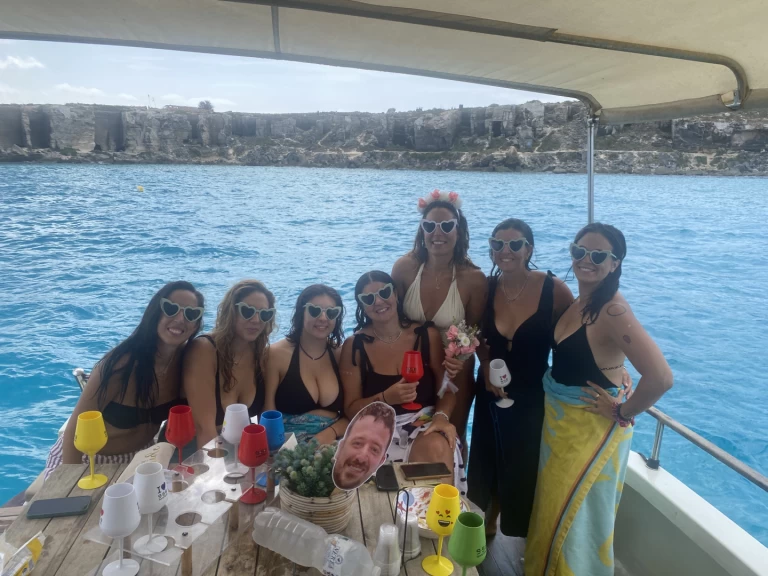 Motorboot te huur in Porto turistico Marsala voor de beste prijs