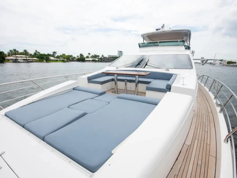 Bootverhuur Azimut Azimut 88 in Miami via SamBoat