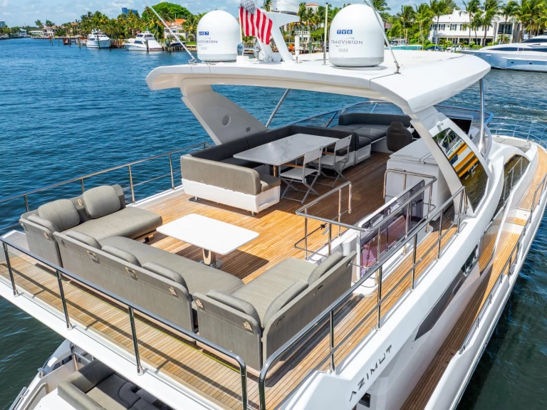 Bootverhuur Miami goedkoop 72 Flybridge