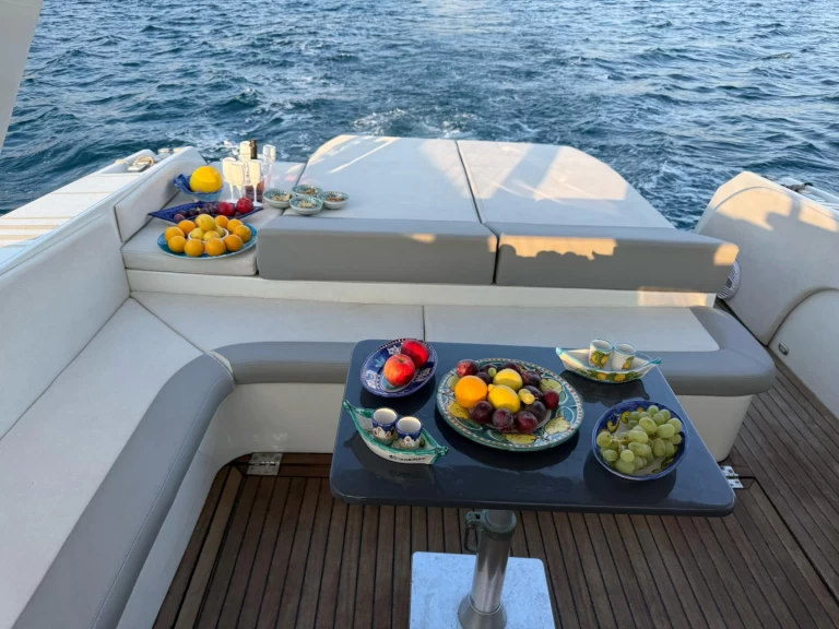 Verhuur Motorboot in Salerno - Ferretti Altura 39