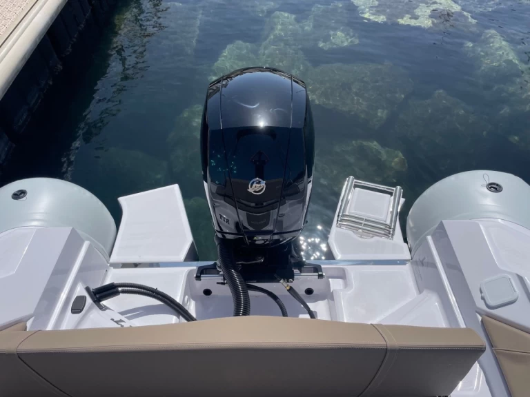 Ranieri Cayman 21 Sport te huur van particulier of professional in Cavalaire-sur-Mer