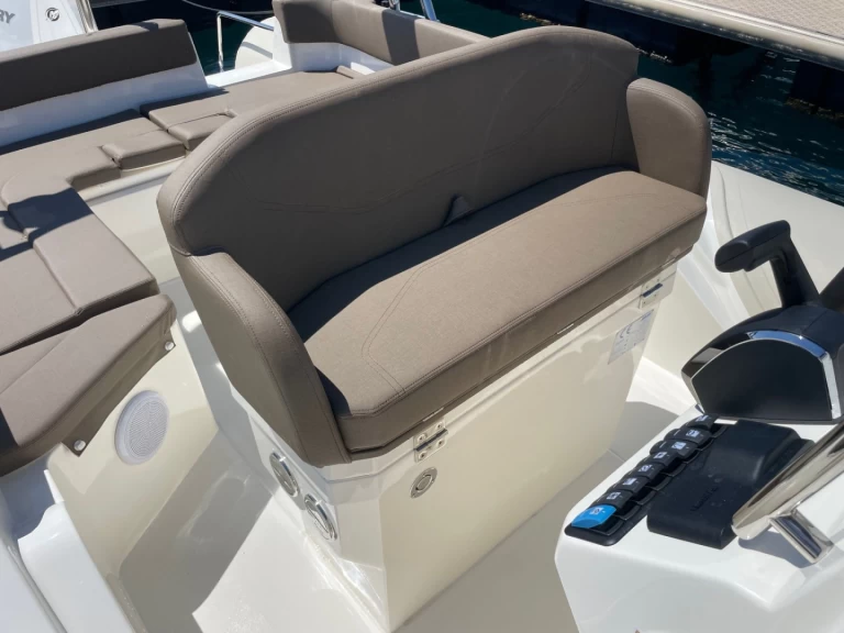 Verhuur RIB Joker Boat met vaarbewijs