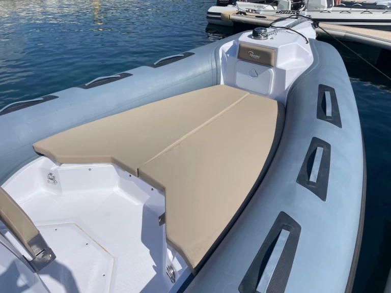 Ranieri Cayman 26 Sport Touring te huur van particulier of professional in Cavalaire-sur-Mer