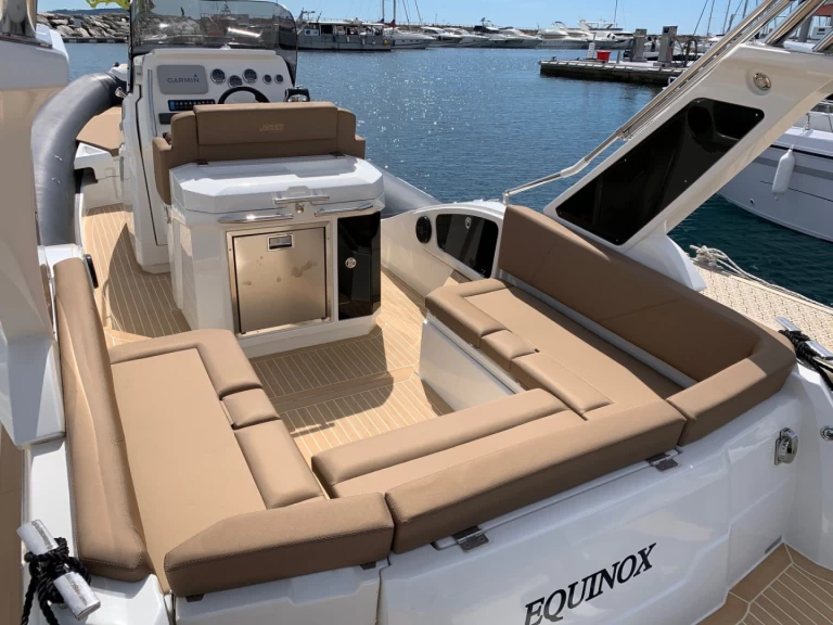 Jachthuur in Cavalaire-sur-Mer - Joker Boat Clubman 30 via SamBoat