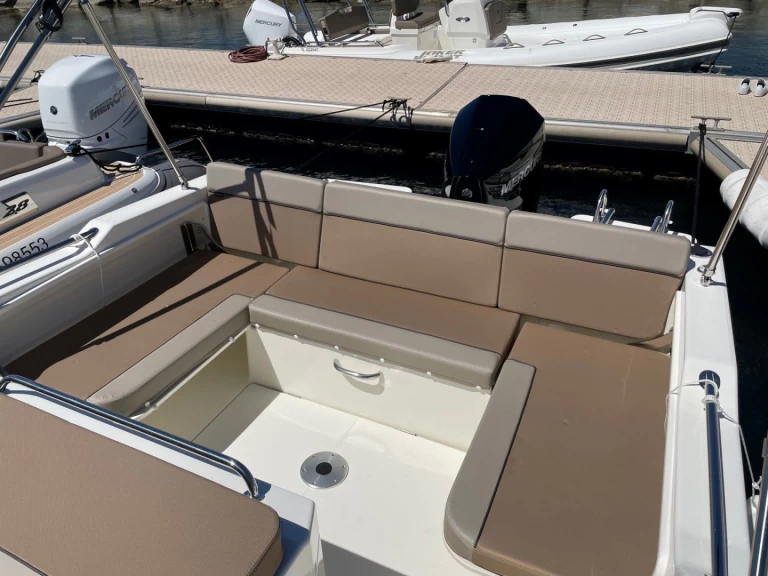 Bootverhuur Quicksilver Quicksilver Activ 755 in Cavalaire-sur-Mer via SamBoat